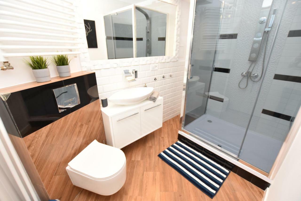 Apartament Rosso Lägenhet Stary Toruń Exteriör bild